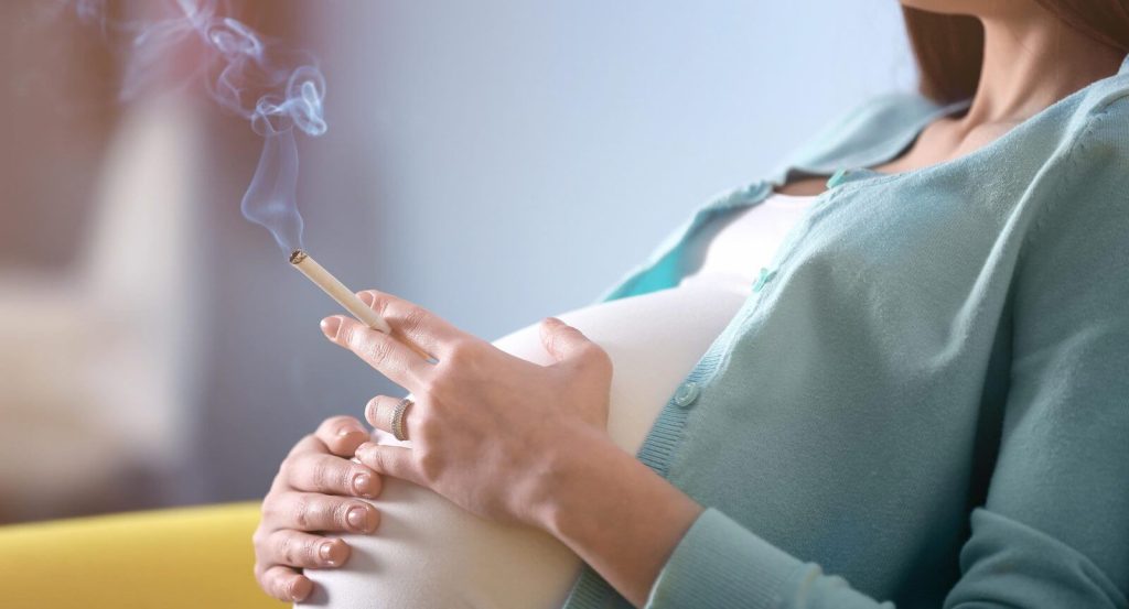 اثر دخانیات بر مادر باردار